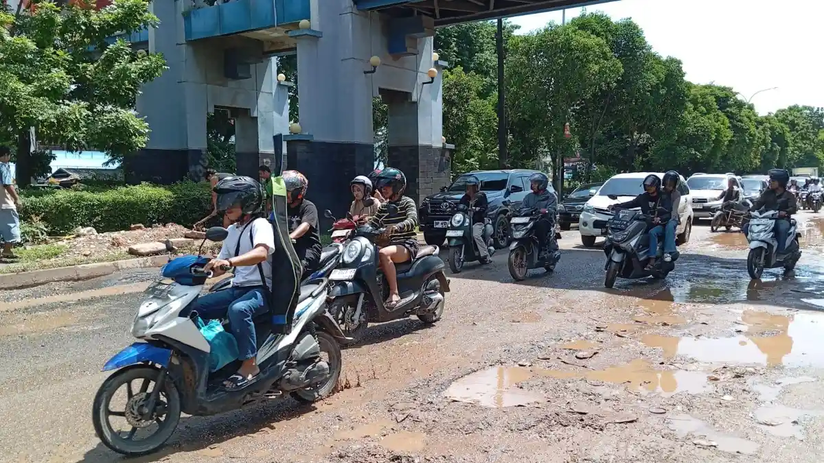 Macet Pajang Tiap Hari di Batuaji Batam, Tumbur Minta Petugas Bantu Atur Lalu Lintas