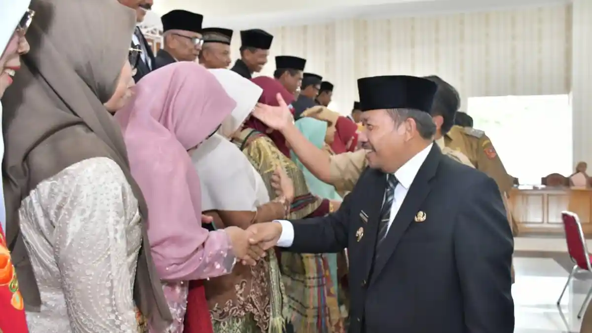 Lantik 34 Kepala Sekolah, Bupati Andri Warman: Semoga Dapat Meningkatkan Mutu Pendidikan