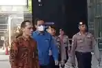 Bupati-Muara-Enim-Edison-tiba-di-Gedung-Merah-Putih-Komisi-Pemberantasan-Korupsi-KPK.jpg