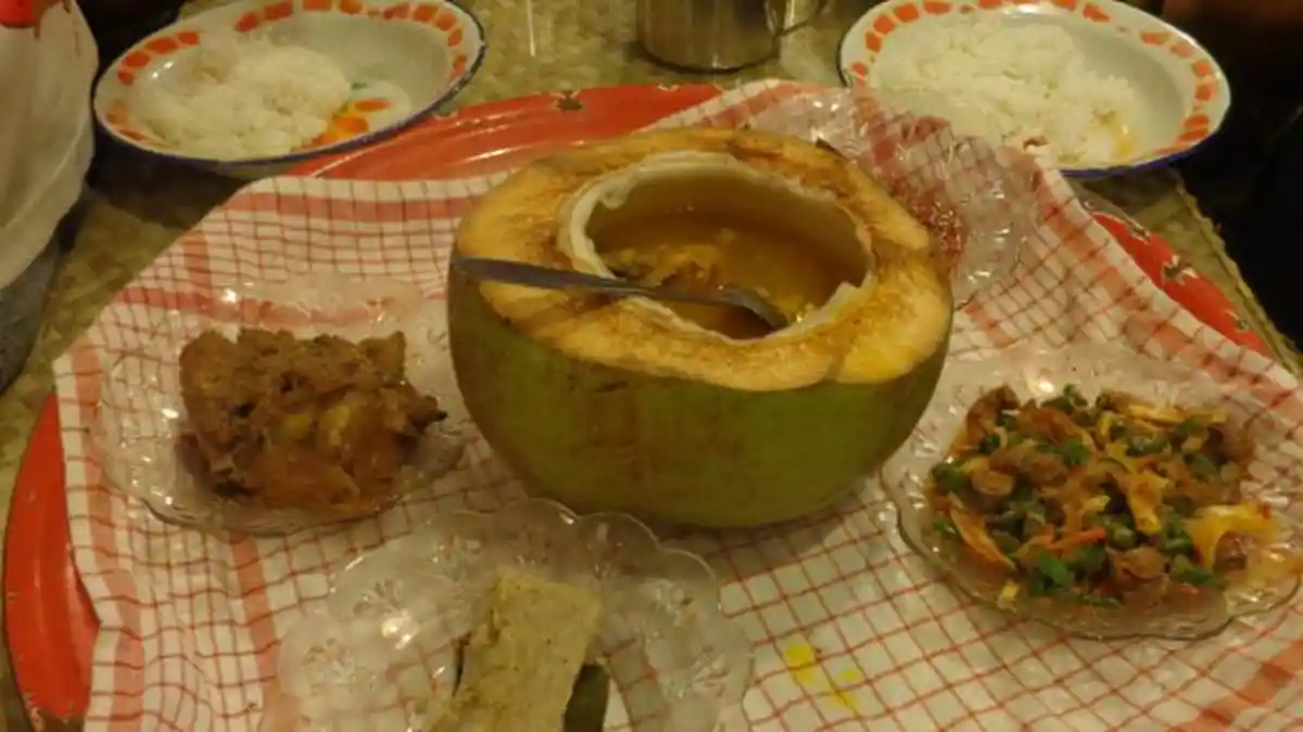 Makan Bedulang Penuh Canda di Belitong Timpo Duluk