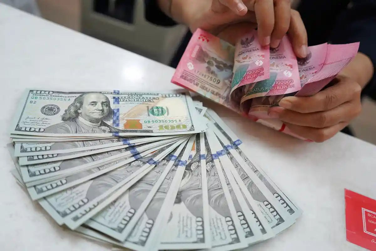 Nilai Tukar Rupiah Hari Ini, 4 Juni 2025, Dolar AS masih Berkutat di Rp 16.313