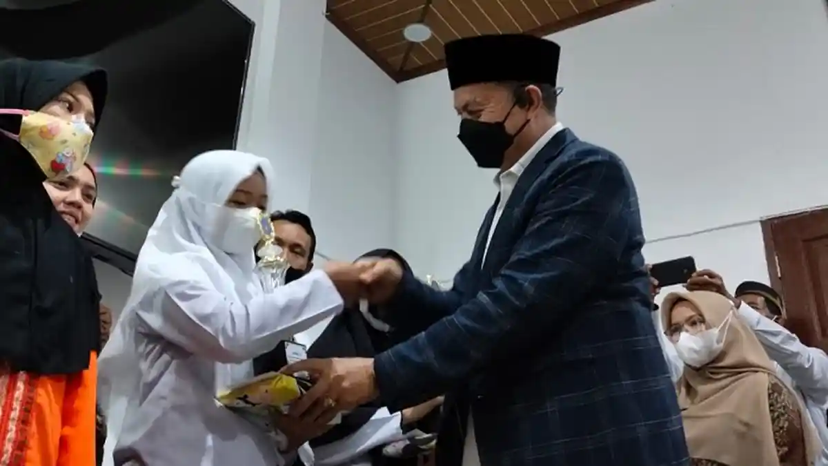 Siswa SDN 5 Blangkejeren Juara 1 Lomba Membaca Puisi Lewat Video Daring