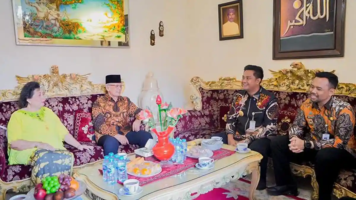 Bupati Hamenang dan Jajaran Pemda Anjangsana ke Bupati Klaten 1985, Jelang Hari Jadi ke-221 Klaten