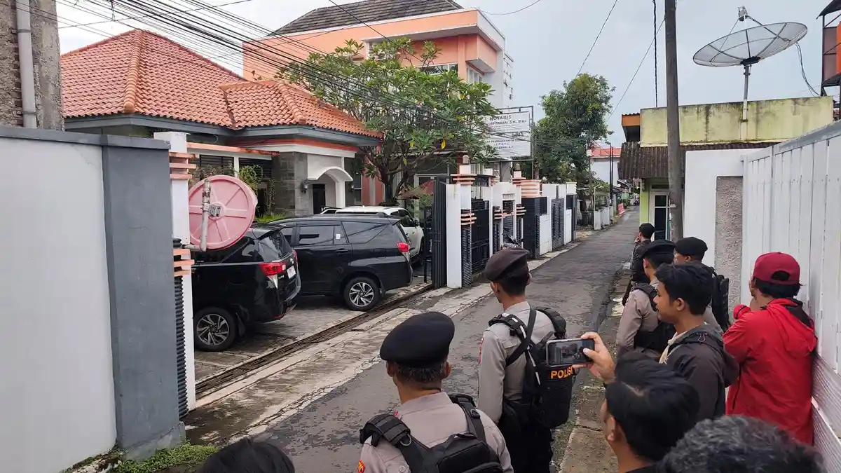 Ini Isi 3 Koper yang Diamankan KPK dari Rumah Riyoso Kepala DPUTR Pati
