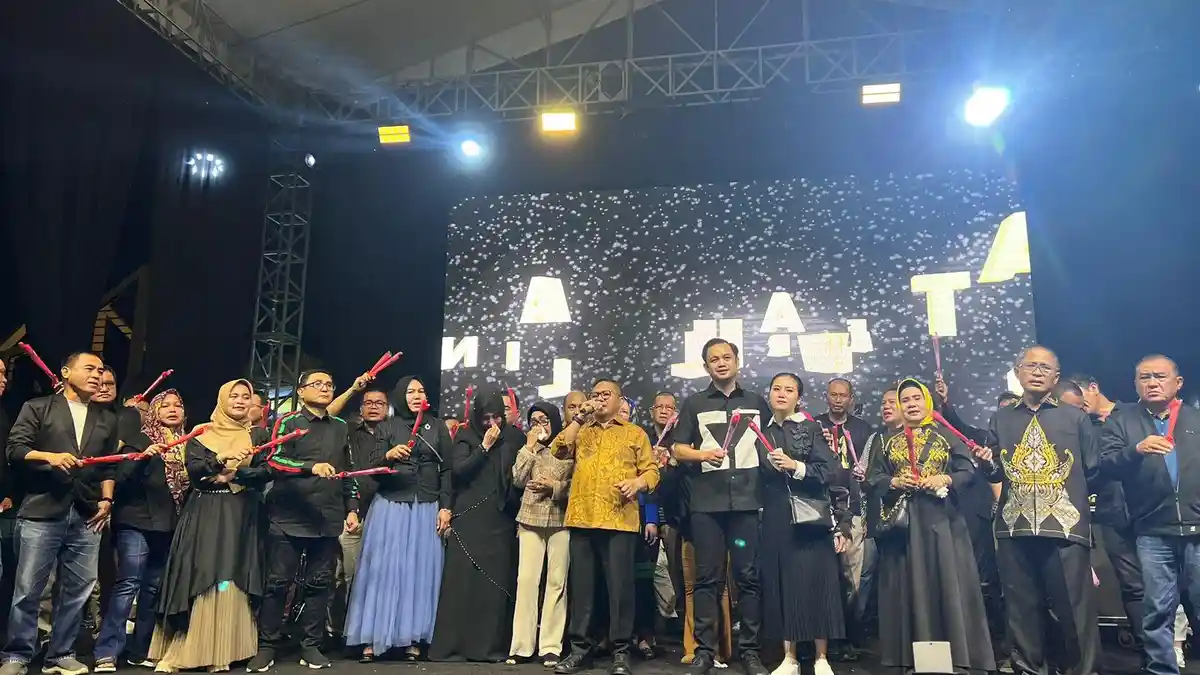 Wali Kota Gorontalo Marten Taha dan Wawali Ryan Kono Pamit di Hadapan Ribuan Warga saat Pesta Rakyat