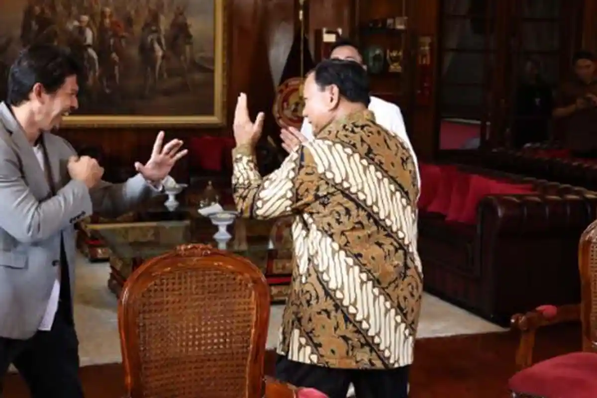 Saat Iko Uwais Adu Silat dengan Prabowo