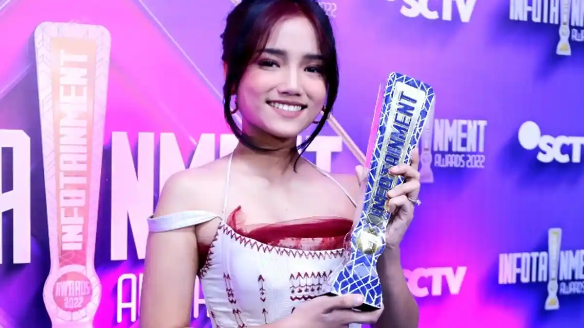 Fuji An Stres Setelah Tertimpa Masalah, Terlihat Kurus dan Pakai Busana Seksi, Ada Persoalan Apa?