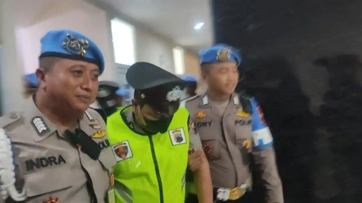 2 Polisi yang Peras Sejoli di Semarang Didemosi, Satu di Antaranya Pernah Telantarkan Keluarga