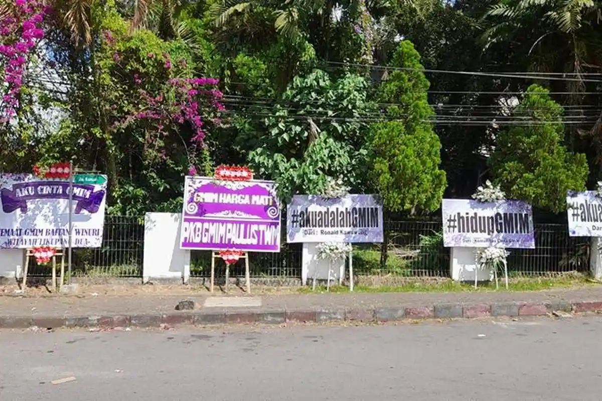 Potret Karangan Bunga Diseputaran Kantor Sinode GMIM Tomohon Sulut, Ucapan dan Dukungan untuk GMIM
