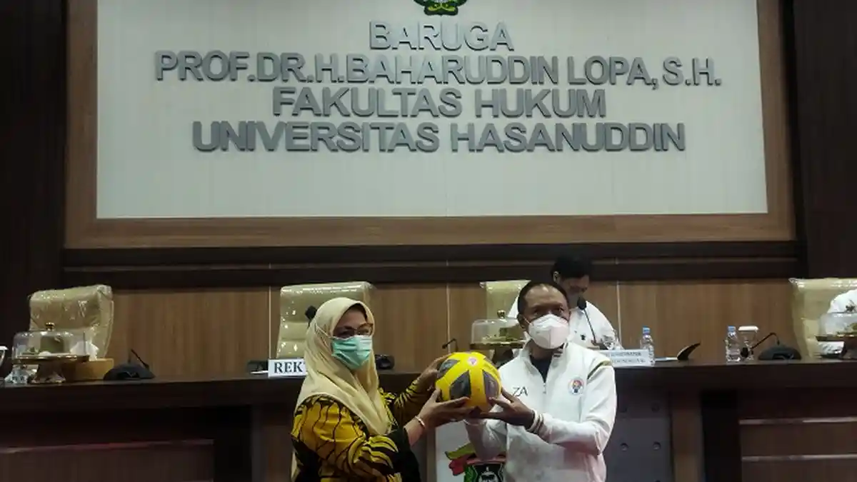 Menpora Bantu Kelengkapan Alat Olahraga untuk Unhas, Ada 15 Unit Sepeda