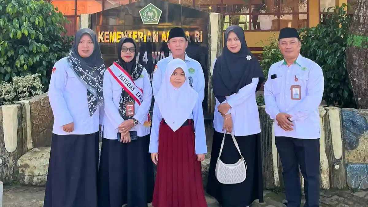 15 Pegawainya Antar Anak di Hari Pertama Masuk Sekolah, Kemenag Luwu Tiadakan Apel Pagi - Tribun-timur.com