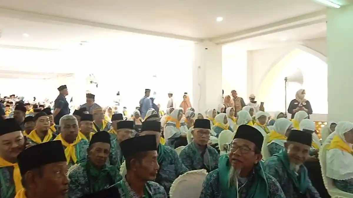 Sebanyak 1076 Calon Jemaah Haji Maluku Utara Resmi Dilepas