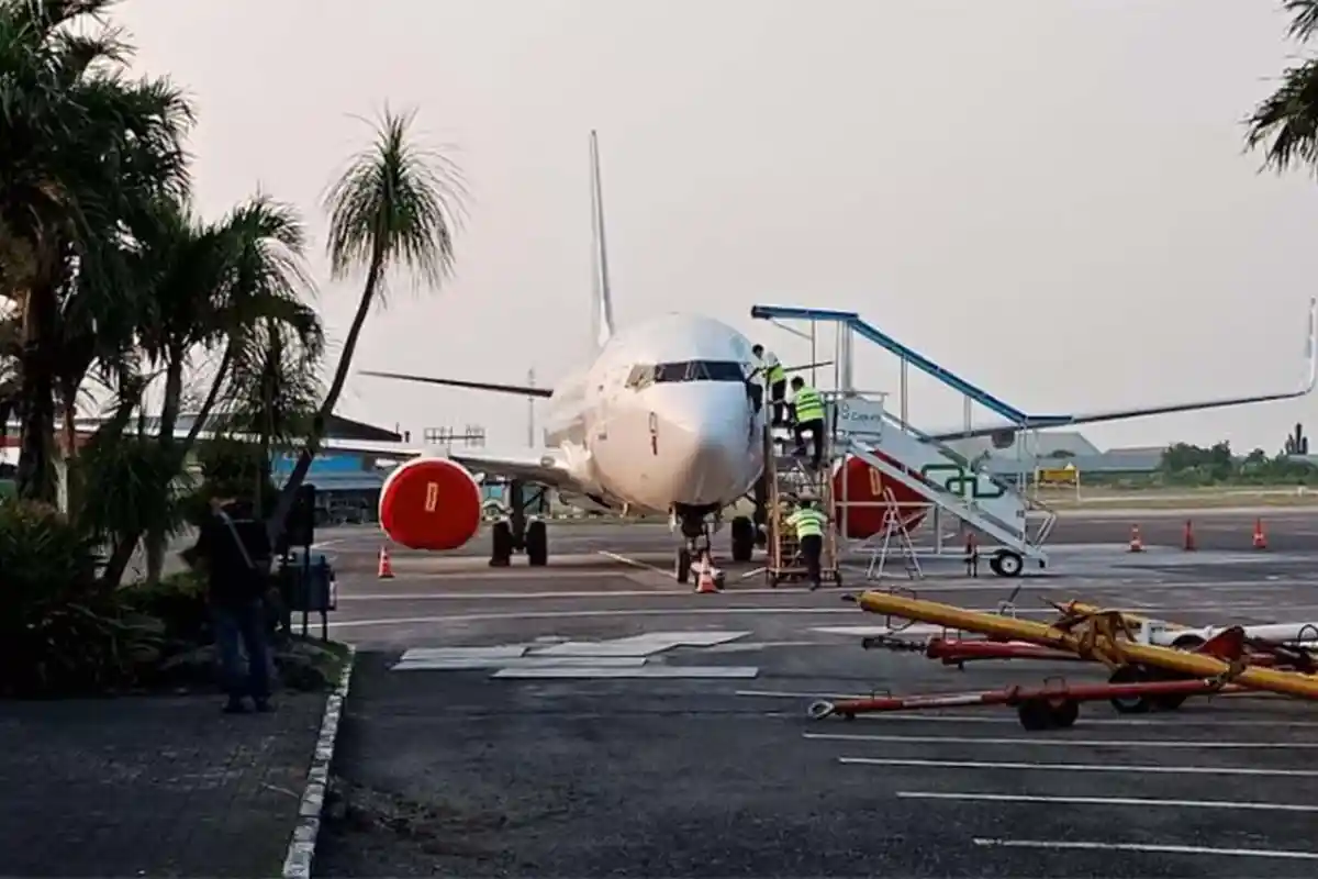 AP I Minta Airline Menutup Mesin Pesawat Sambil Nunggu Dampak Abu Merapi Berhenti