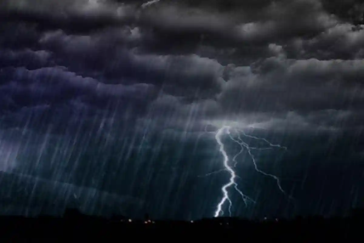 Prakiraan Cuaca Hari Ini Jumat 10 Mei 2024, Info BMKG Daftar Wilayah Potensi Hujan Petir