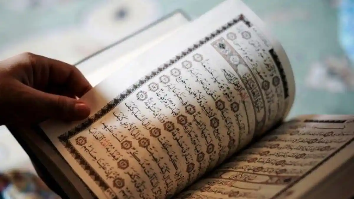 One Day One Hadits 17 Maret 2025: Ahlul Quran Adalah Keluarga Allah