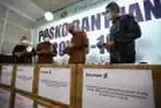 Ericsson Sumbang Masker di RSUD Cengkareng