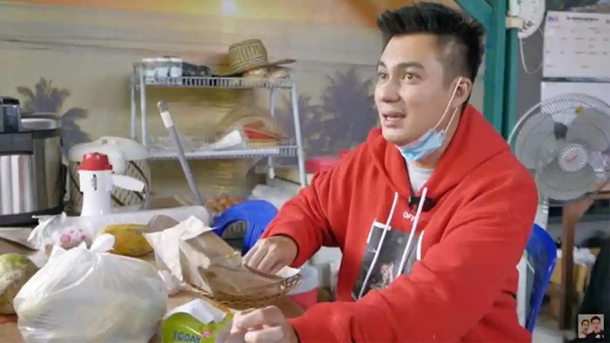 Datangi Lokasi Banjir Kalsel, Baim Wong Kaget Cobain Makanan Buat Pengungsi : Yang Masak Mana ?
