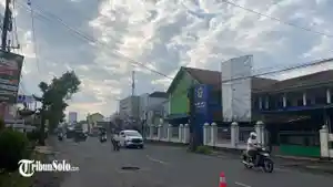 Suasana-kawasan-Jalan-Slamet-Riyadi-Gumpang-Kartasura-Sukoharjo-Kamis-1222026.jpg