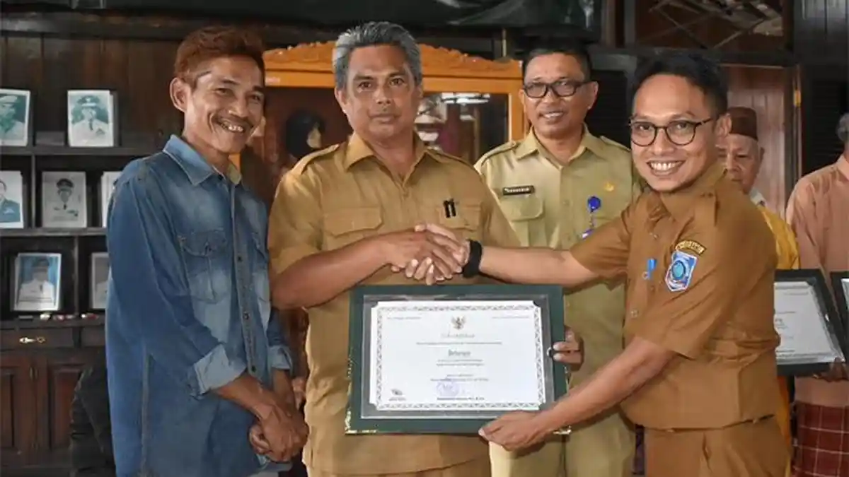 Pemkab Belitung Timur Terima Sertifikat Bebanjor Jadi Warisan Budaya Takbenda