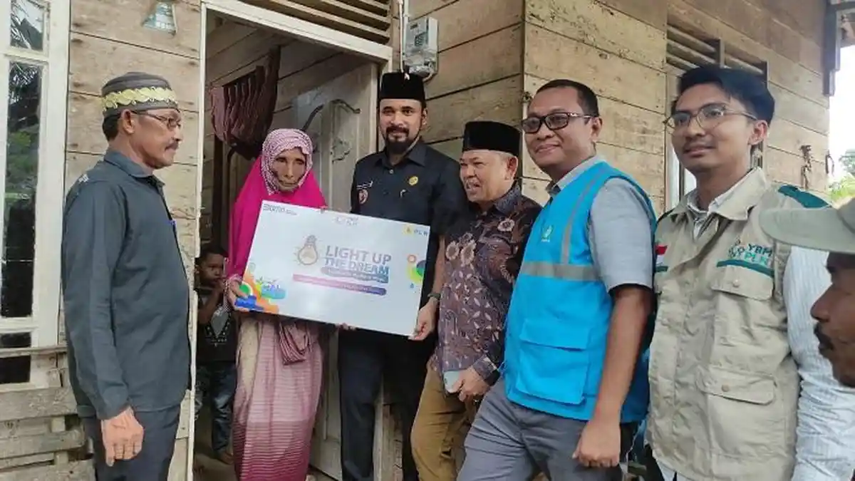 Derap Langkah Alfarlaky Mengakhiri Kegelapan Nek Halimah