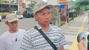 warga-Desa-Klino-mendatangi-Kantor-Kejari-Bojonegoro.jpg