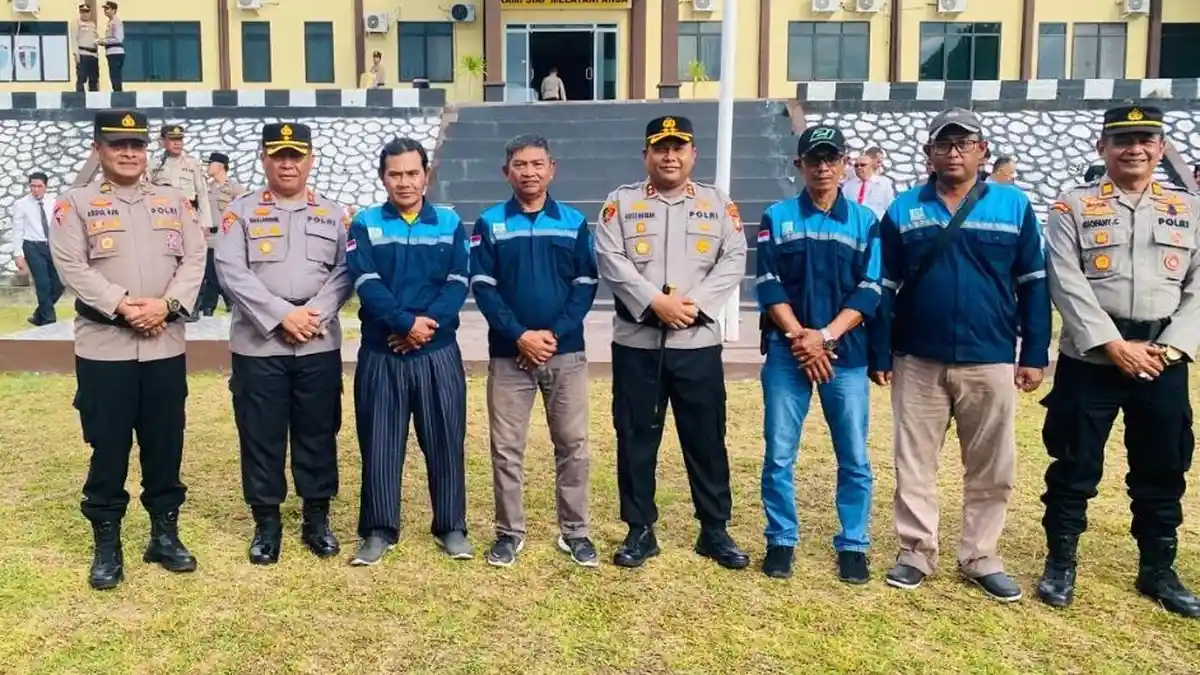 Tak Cuma Angkut Barang, Buruh Pelabuhan Jadi Garda Terdepan Awasi Barang Ilegal di Anambas - Tribunbatam.id