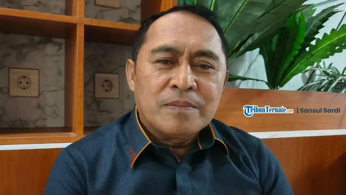 Mengenal Iksan Subur: Dari Guru, Birokrat 23 Tahun, Kini Jadi Wakil Rakyat di DPRD Maluku Utara