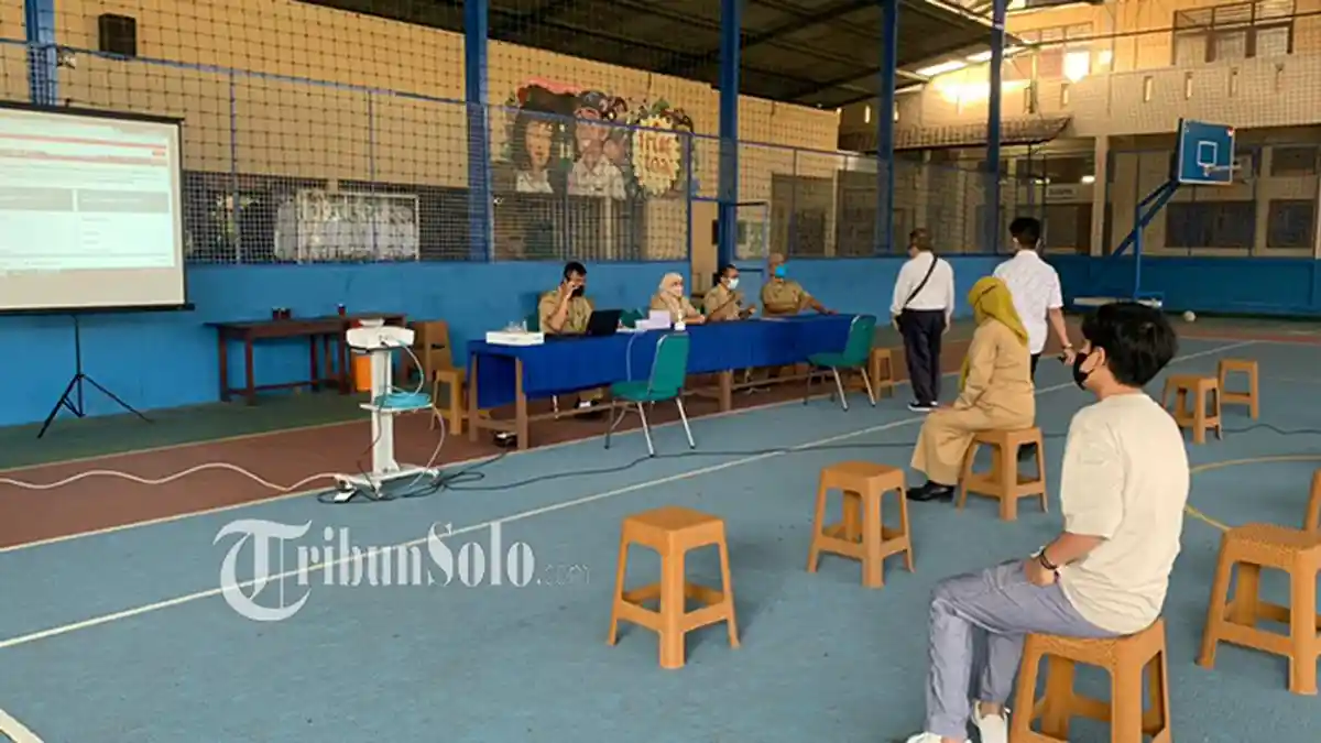 Pendaftaran PPDB SMA/SMK Hari Pertama di Solo, Ada Keluhan Data Sekolah yang Dipilih Belum Muncul
