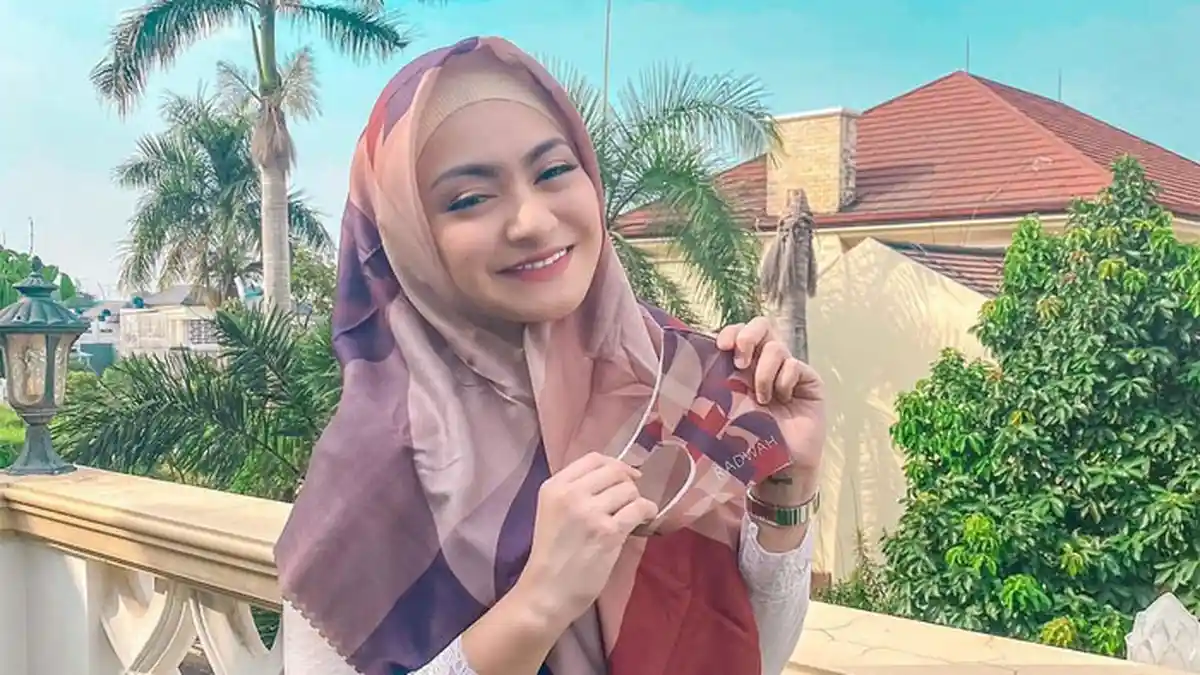 Mengintip Rumah Nathalie Holscher yang selama Ini Dituding Numpang Sule, Ternyata Isinya Banyak Sofa