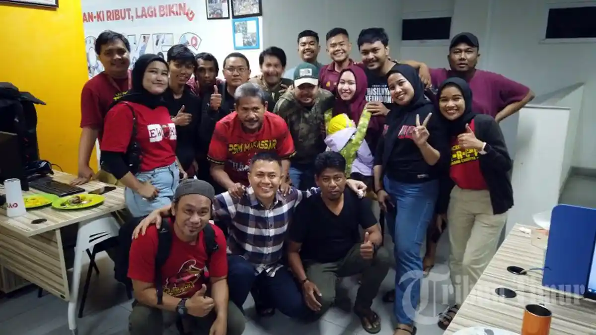 Suporter PSM Makassar Rayakan HUT Presiden The Maczman - presiden-ocha4.jpg
