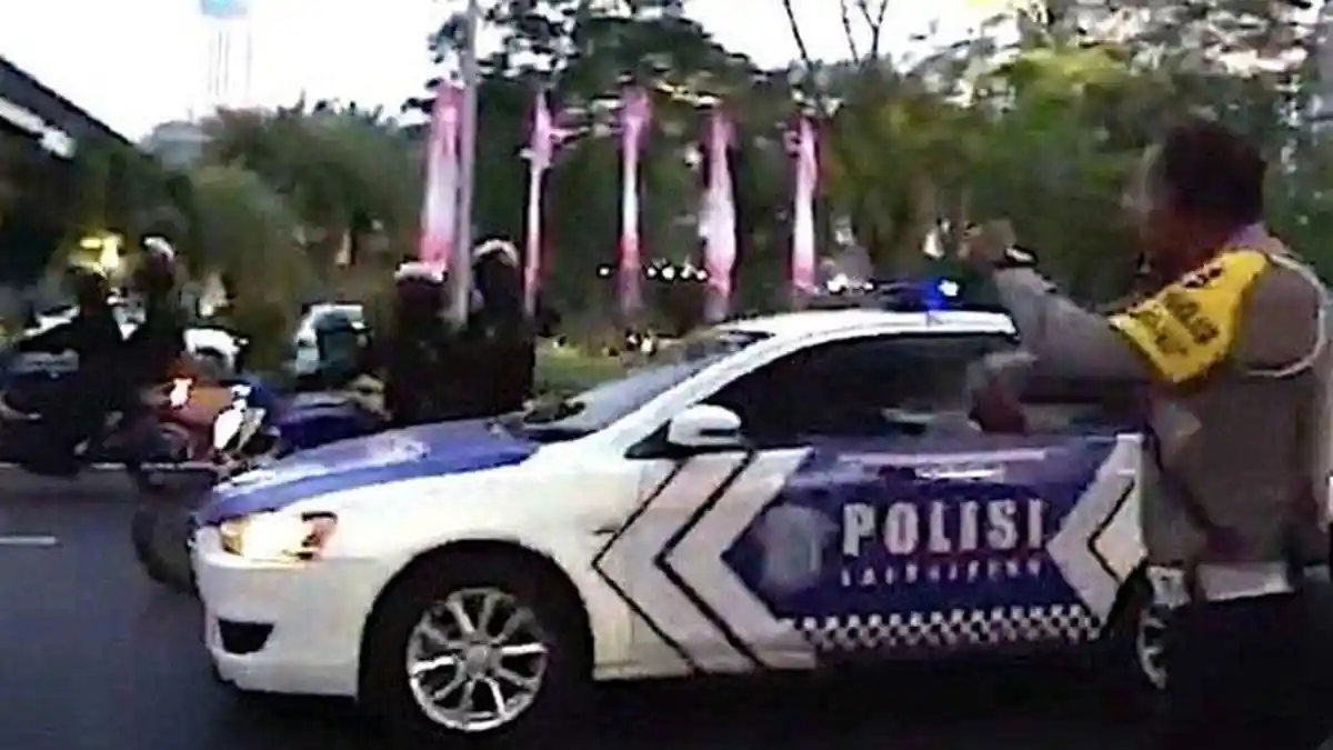 Polisi Teriaki Polisi 'Goblok' saat KTT ASEAN Jadi Sorotan, Ditegur Dirlantas: Langsung Minggir