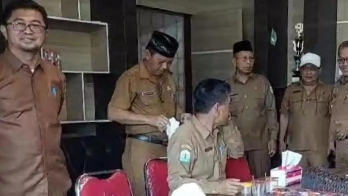 Pj Bupati Aceh Singkil Minta Sekda Tegur ASN yang tak Masuk Kantor Hari Pertama Kerja Tahun 2024