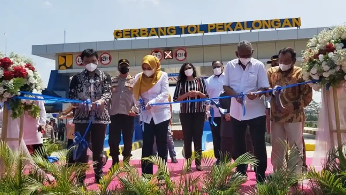 Gerbang Tol Pekalongan Resmi Beroperasi