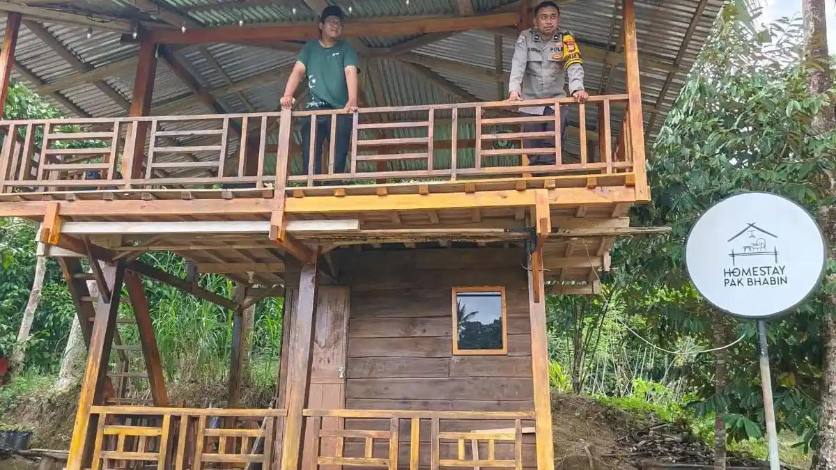 Profil Aipda Ridwan, Bangun Homestay Pak Bhabin dari Dana Pribadi