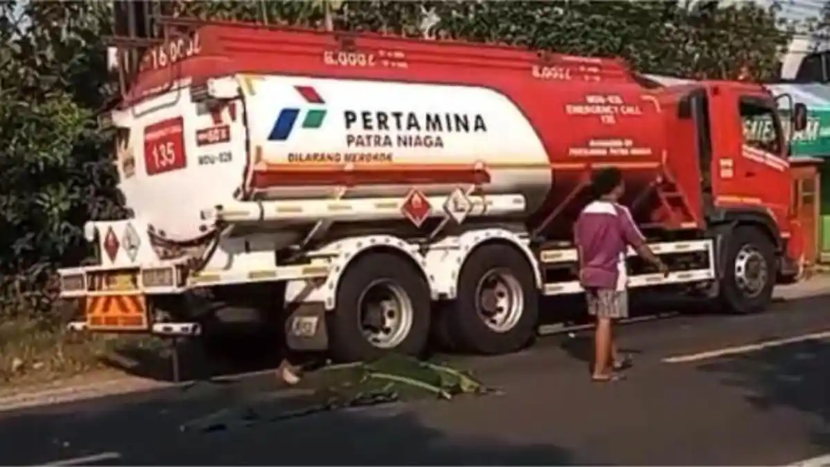 Berawal Tabrak Fortuner, Wanita Pengendara NMax Tewas Terlindas Truk Tangki BBM