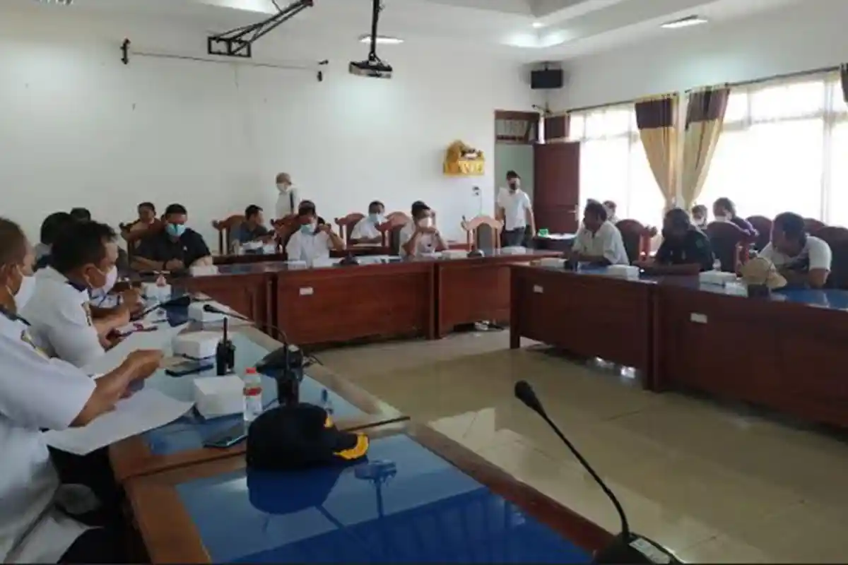 Pasemetonan Sopir Truk Mesadu ke DPRD Buleleng Terkait Penerapan Peraturan ODOL