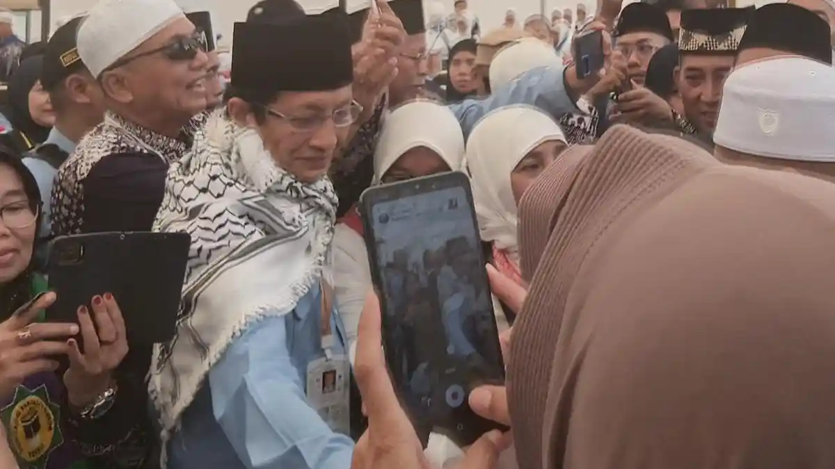 Momen Kebahagiaan Jemaah Haji Bertemu Menteri Agama Jelang Pulang ke Tanah Air