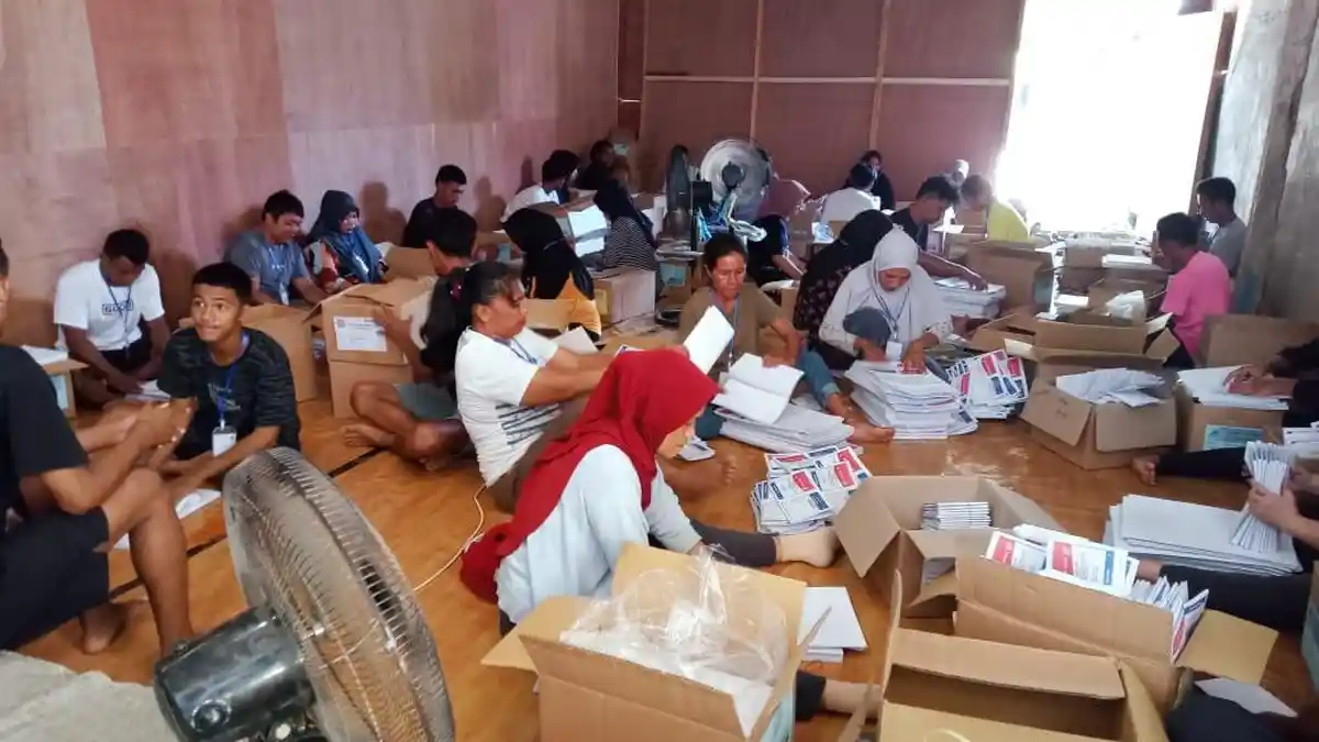 Proses Sortir dan Lipat di Morotai Tuntas, Ditemukan 176 Surat Suara Rusak