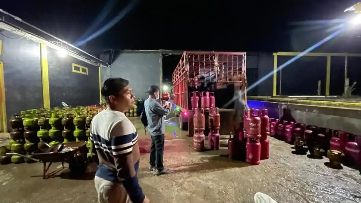 Polda Sumut Gerebek Pangkalan LPG Oplos Gas Bersubsidi di Labura, 2 Orang Ditetapkan Tersangka