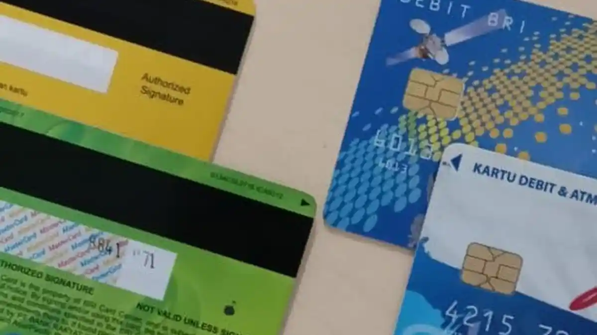 Apa itu Kartu Chip BCA ? Apa Perbedaan Kartu ATM BCA Chip dan Non Chip ? Lihat Contoh Kartu BCA Chip