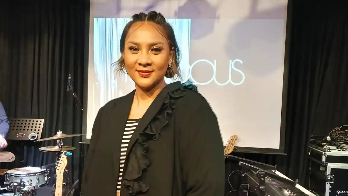 Ade Fabiola Mengaku Senang Dipuji Ronan Keating Saat Dengarkan Lagu Love Phobia Versi Remix