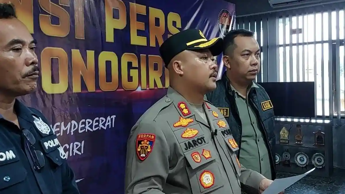 Tak Malu Dilihat Orang, Enam Warga Wonogiri Ini Terang-terangan Main Judi di Acara Hajatan
