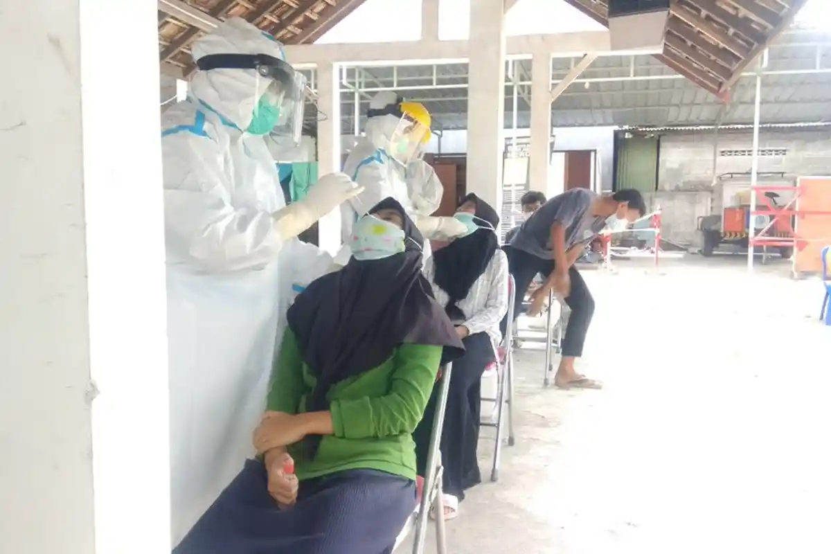 Tracing Lanjutan, Puluhan Santri Ponpes di Sleman Jalani Swab 