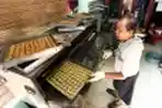 Geliat Sentra Kue Lebaran Kwitang