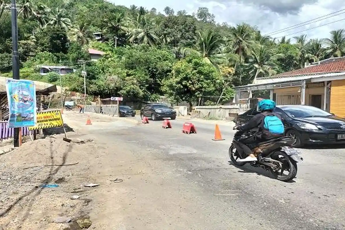 Jalan Lintas di Silungkang Sawahlunto Sempat Macet Sepanjang 2 Km, Sudah Lancar Dilalui Kendaraan