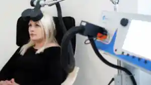 lustrasi-Transcranial-Magnetic-Stimulation-TMS.jpg