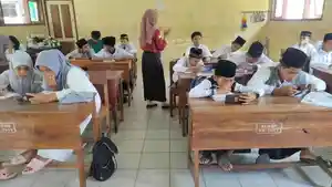 Jawaban-Bahasa-Indonesia-Kelas-12-Halaman-104-Buatlah-Artikel-Opini-Terkait-Topik-Kecerdasan-Buatan.jpg