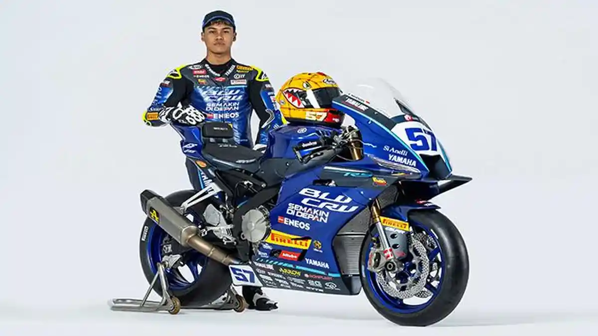 Sang Juara Dunia Aldi Satya Mahendra  Tampil Perdana Pakai Wearpack Official