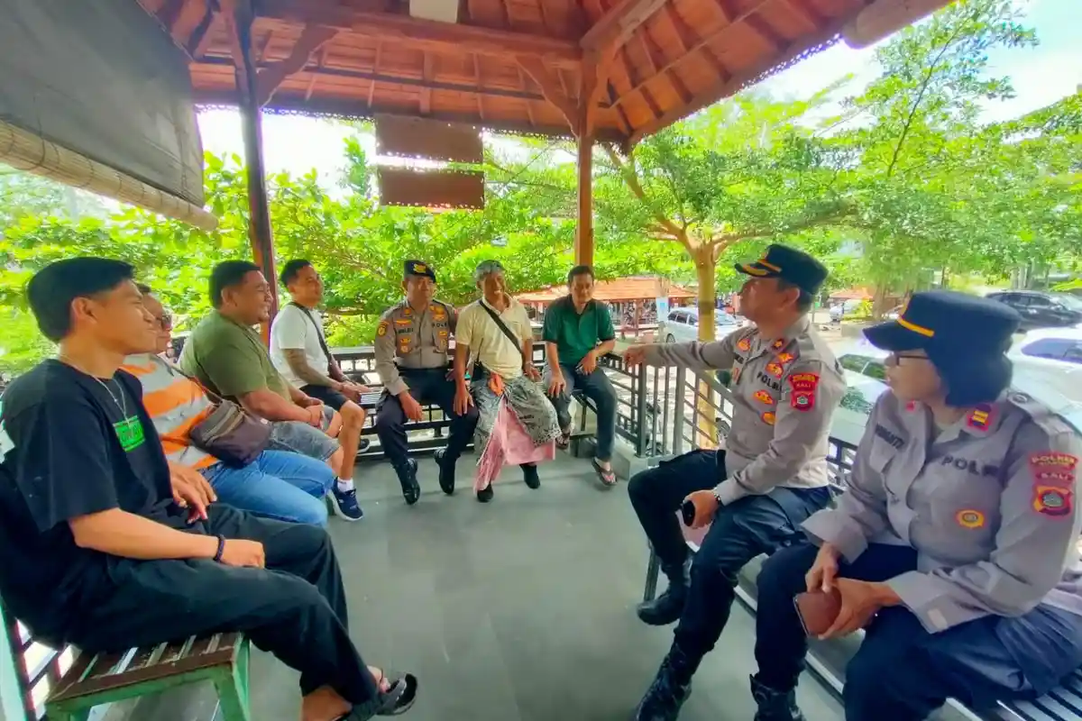 JUMAT Curhat Bersama Sopir Travel, Polres Gianyar Singgung Soal Maraknya Curanmor dan Macet!