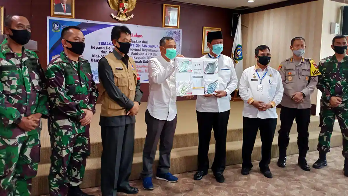 Temasek Foundation Serahkan 1 Juta Masker ke Pemerintah Provinsi Kepri